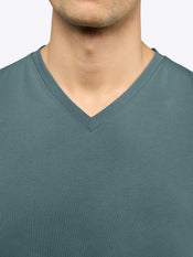 AO V-Neck Curve-Hem Tee | North Atlantic Signature-Fit PYCA Pro®