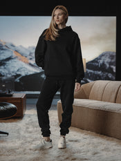 Divine Fleece Sweatpant | Black Classic-fit