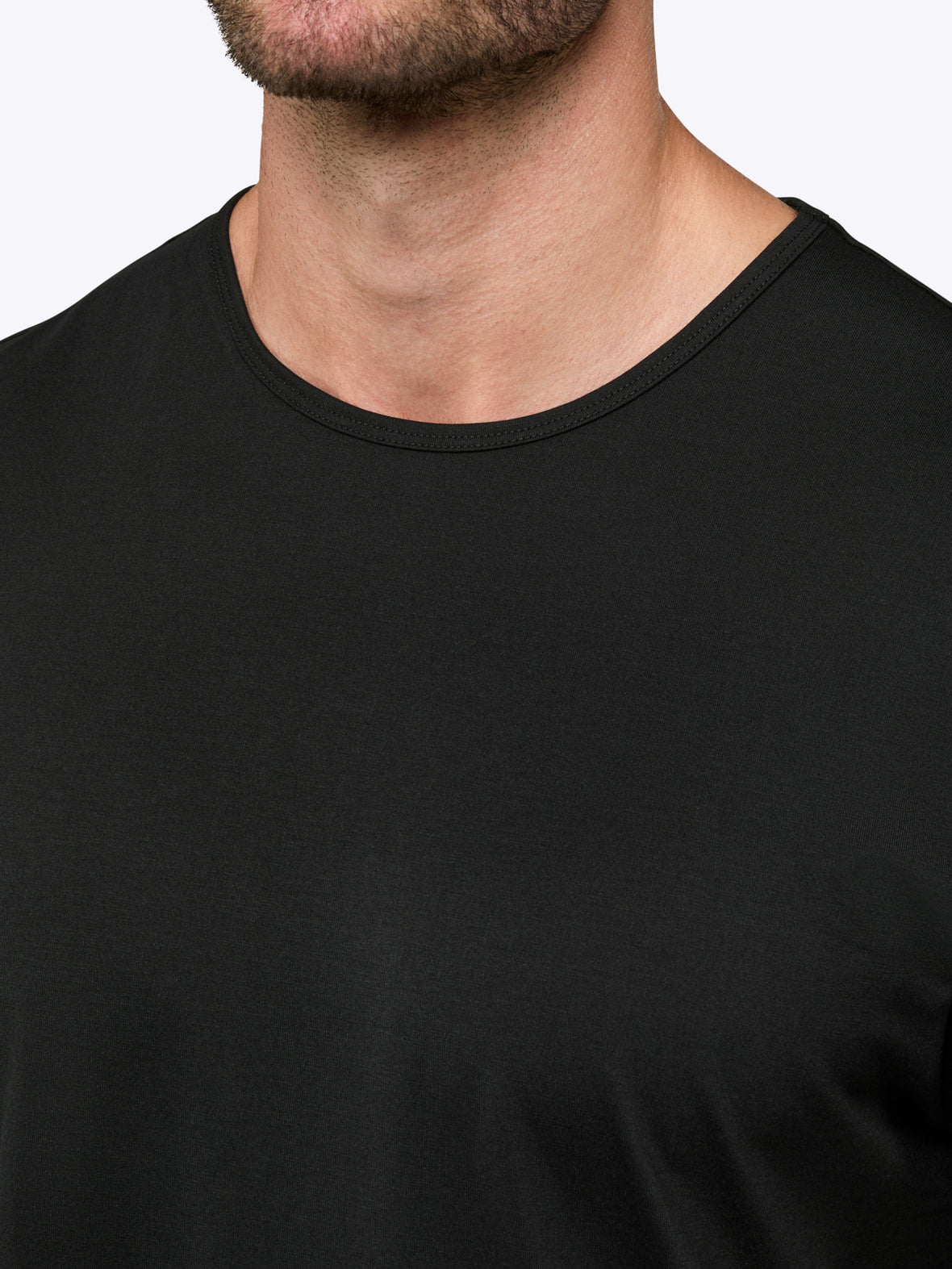 AO Split-Hem Tee | Black Signature-fit PYCA Pro®