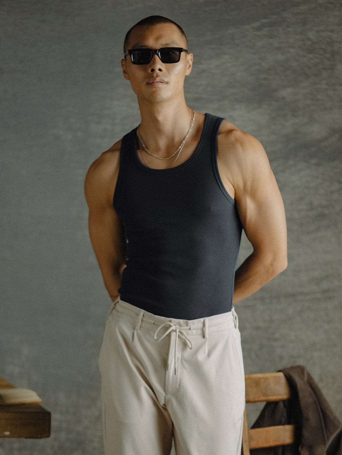 Essential Fitted Rib Tank | Black Form-Fitting