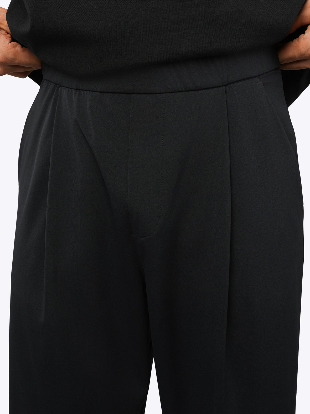 Foundation-Air Relaxed Pleated Trouser | Black Relaxed-Fit