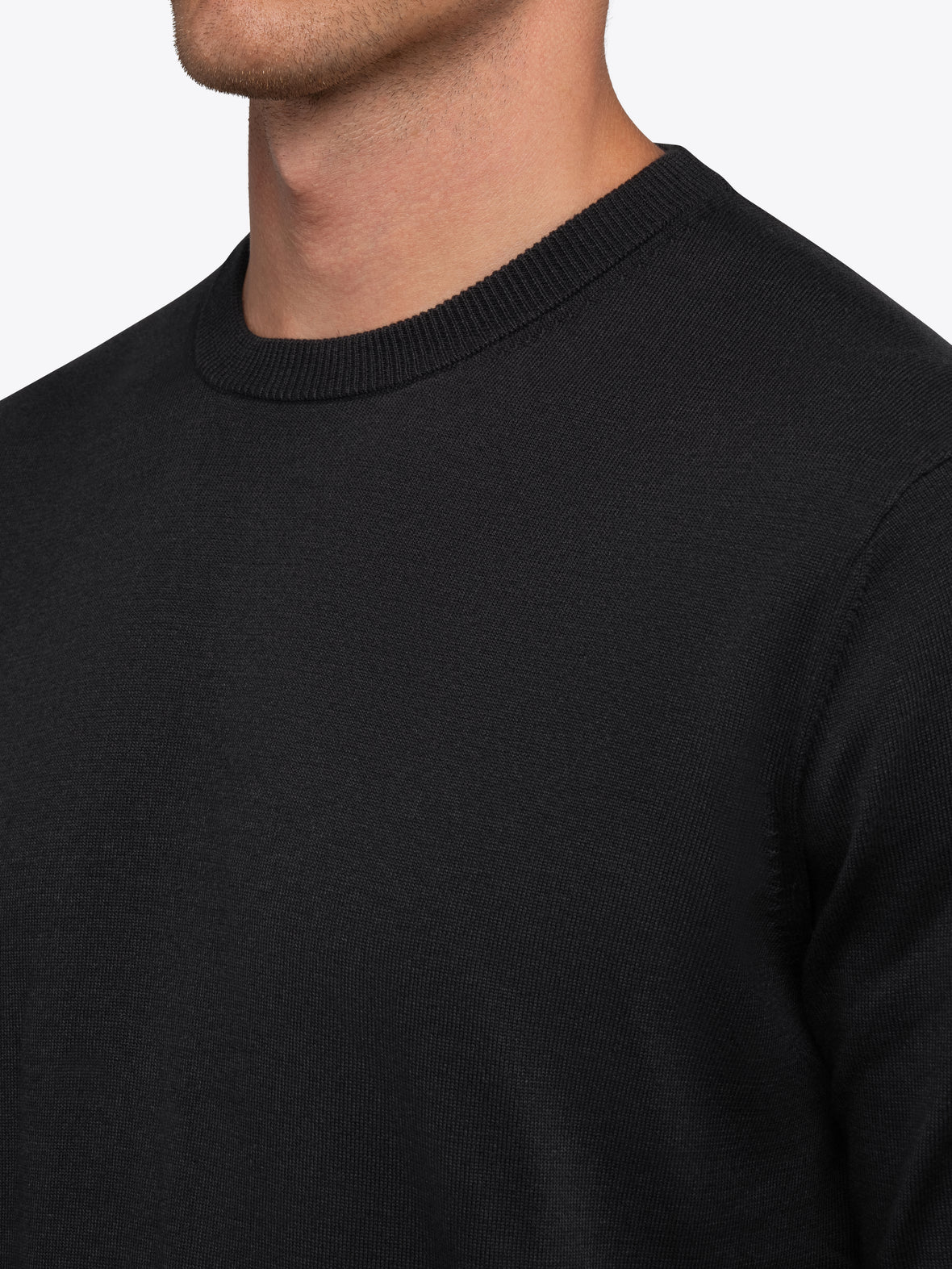 Riviera Luxe Knit Crewneck Long Sleeve Tee | Black Signature-Fit