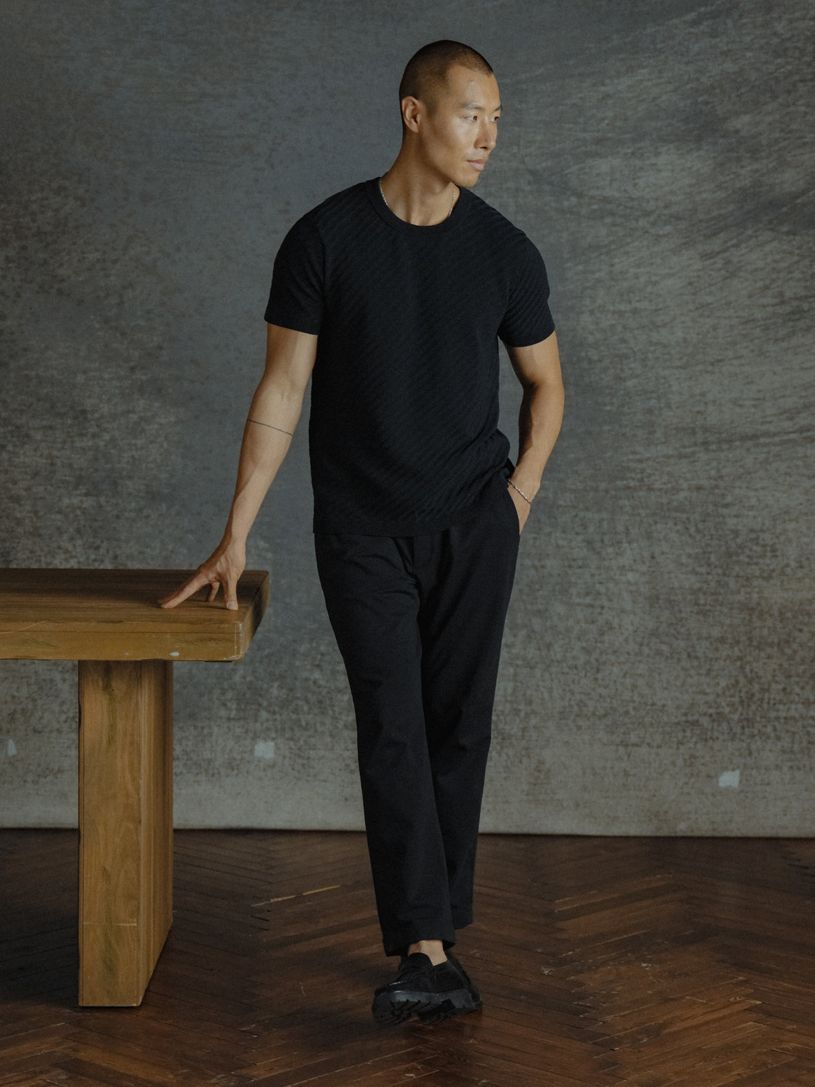 Riviera Knit Textured Tee | Black Signature-Fit
