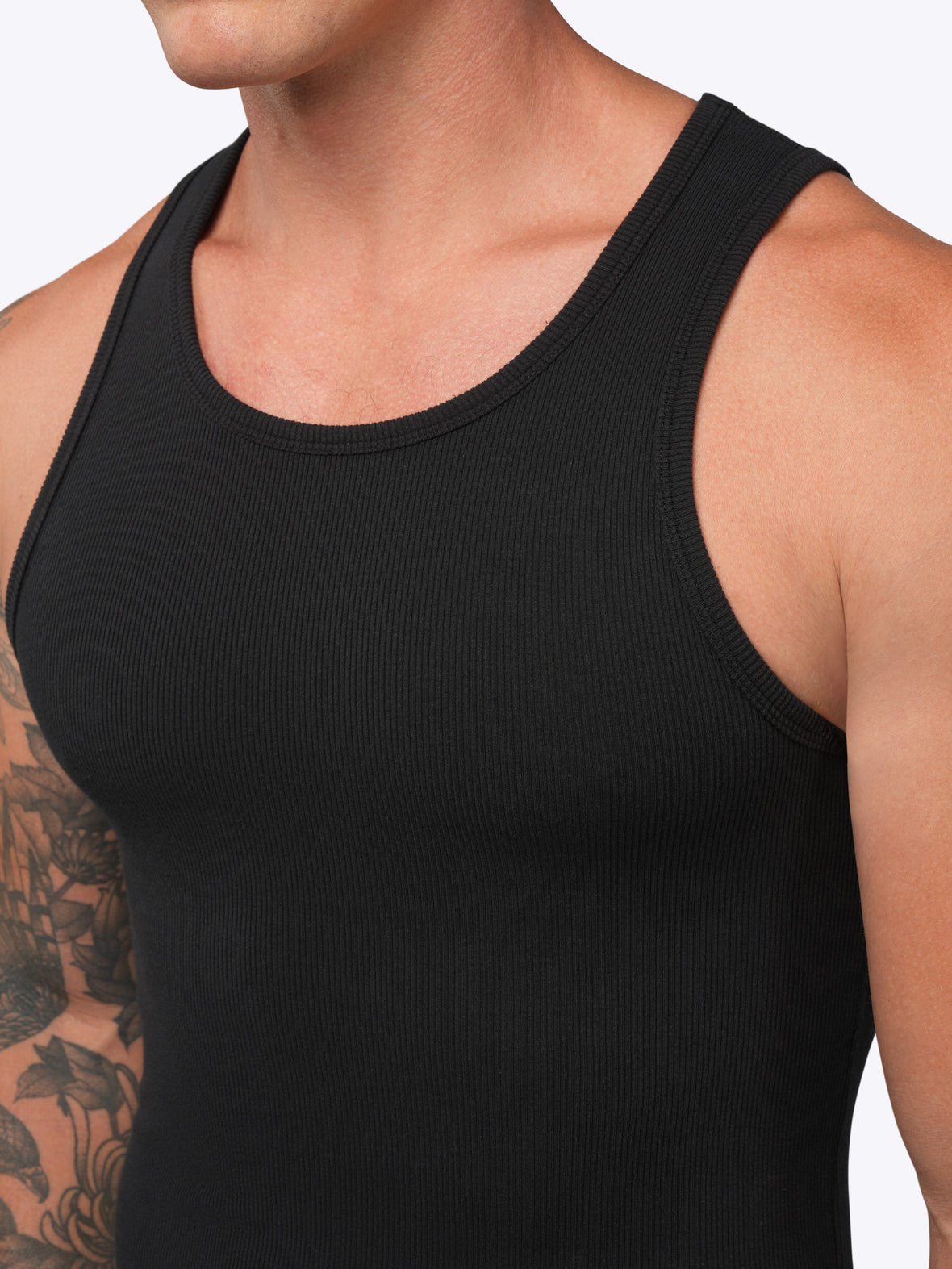 Essential Fitted Rib Tank | Black Form-Fitting