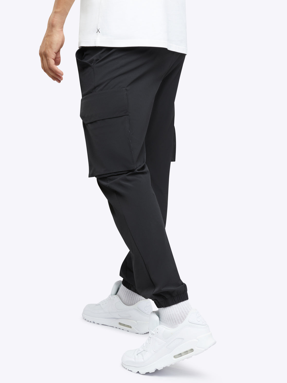 Traverse Tech Cargo Jogger | Black Modern-Slim