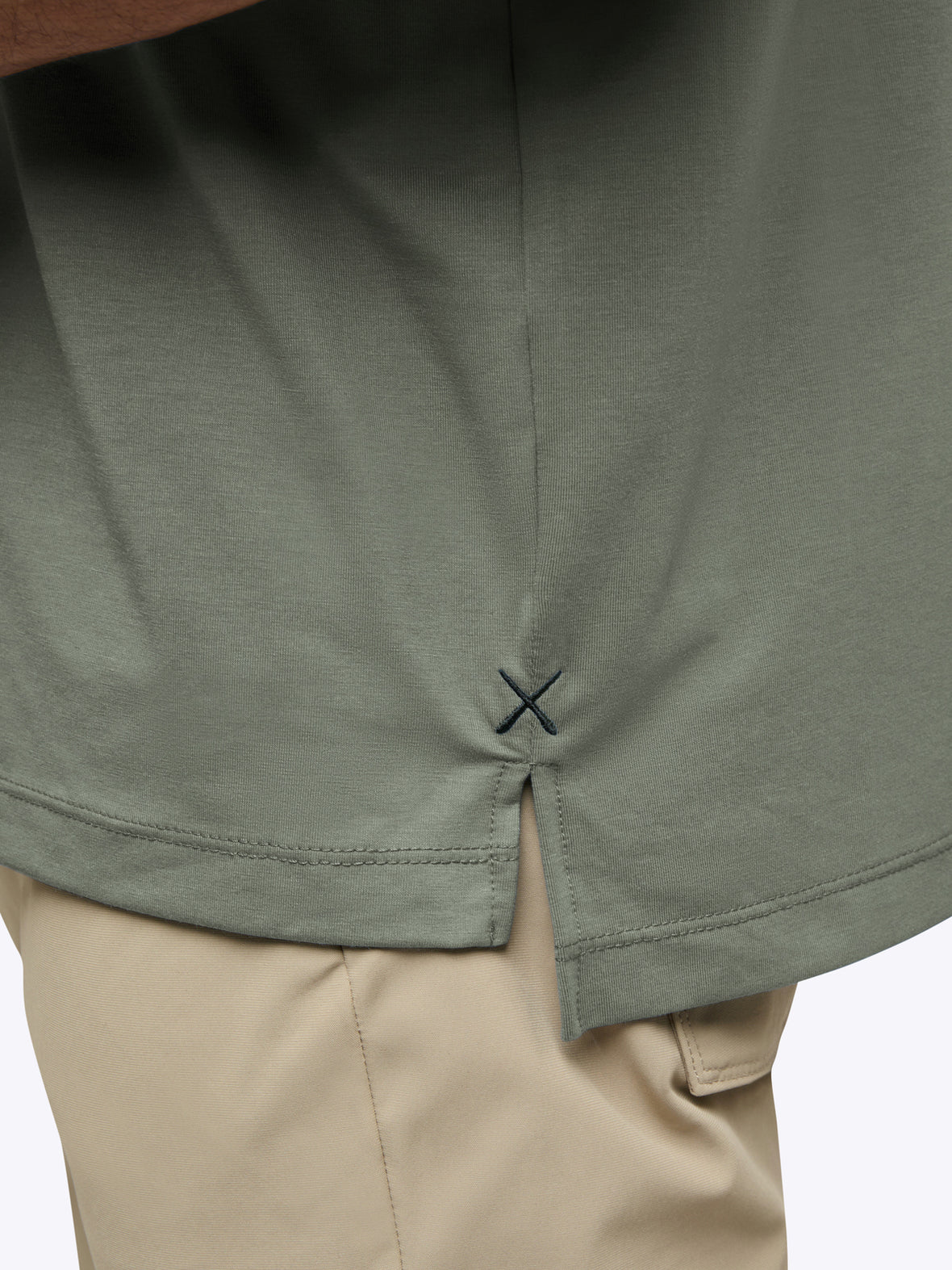 AO Split-Hem Tee | Gunmetal Signature-Fit PYCA Pro®