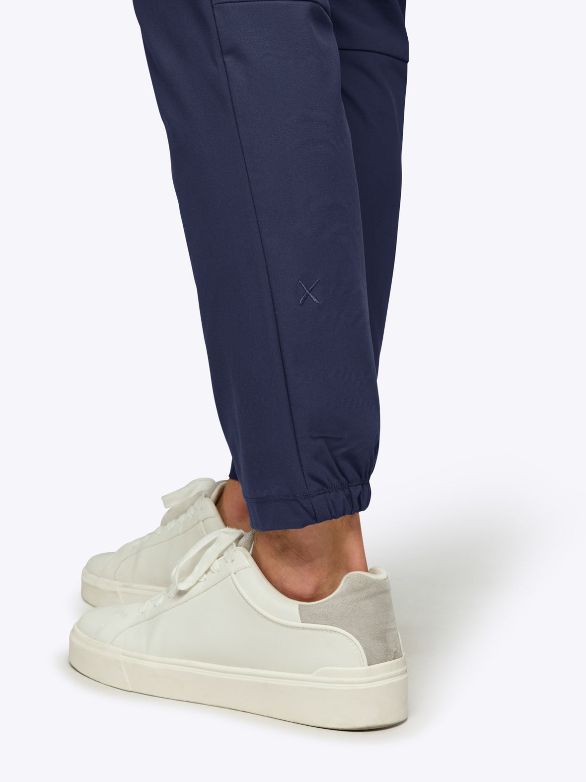 AO Jogger | Pacific Blue Slim-fit Versaknit®