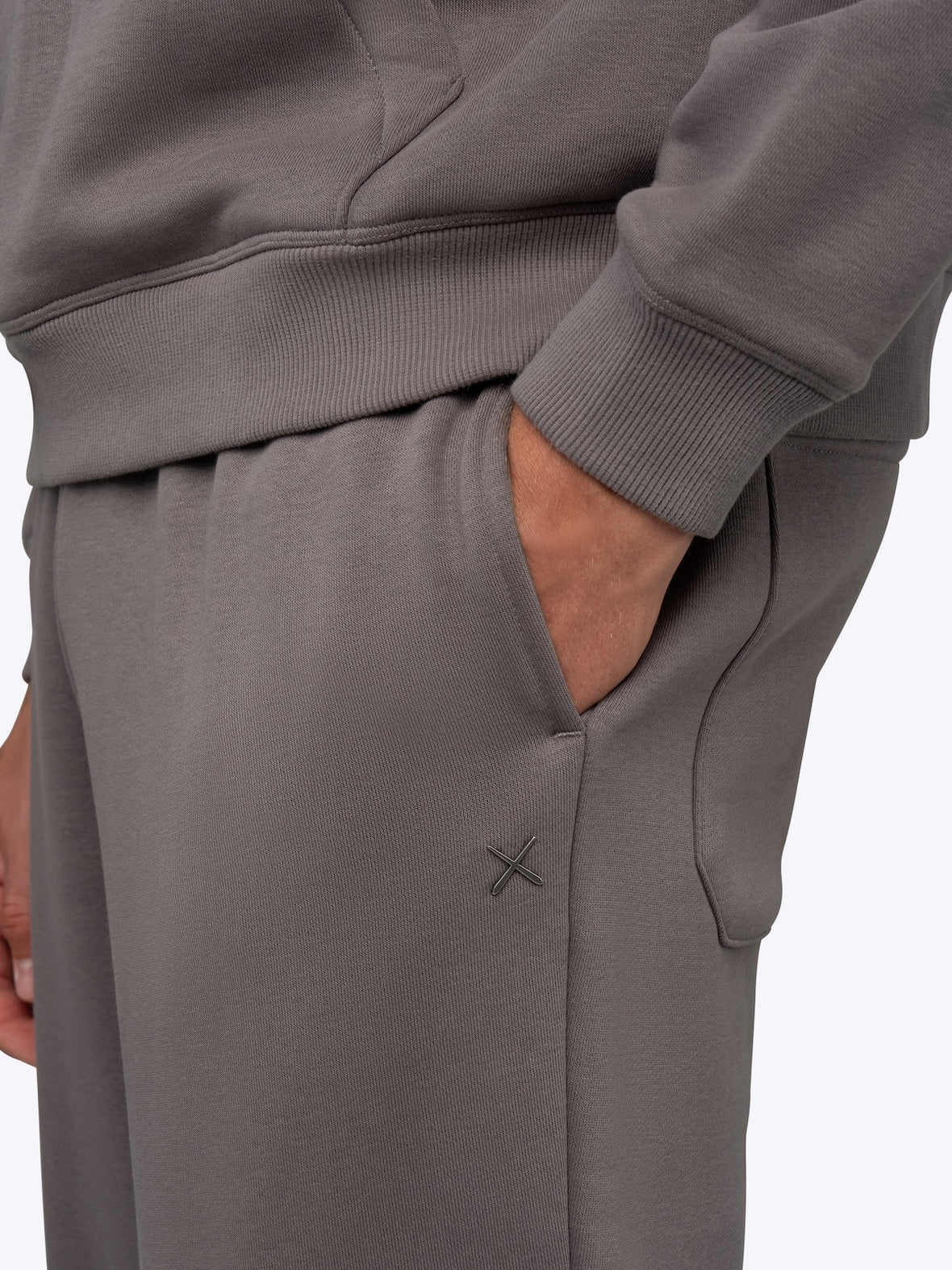 Divine Fleece Straight-Leg Sweatpant | Charcoal Classic-fit