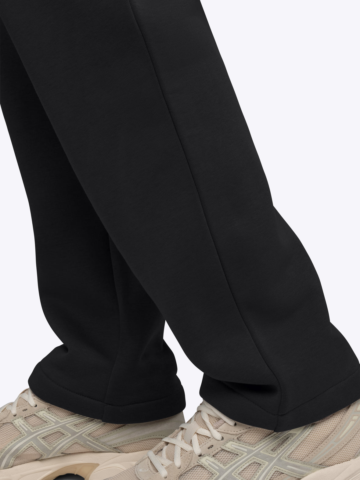 Divine Fleece Straight-Leg Sweatpant | Black Classic-fit