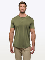 [info]--Davey is 6’2, 200lbs and wears a size L