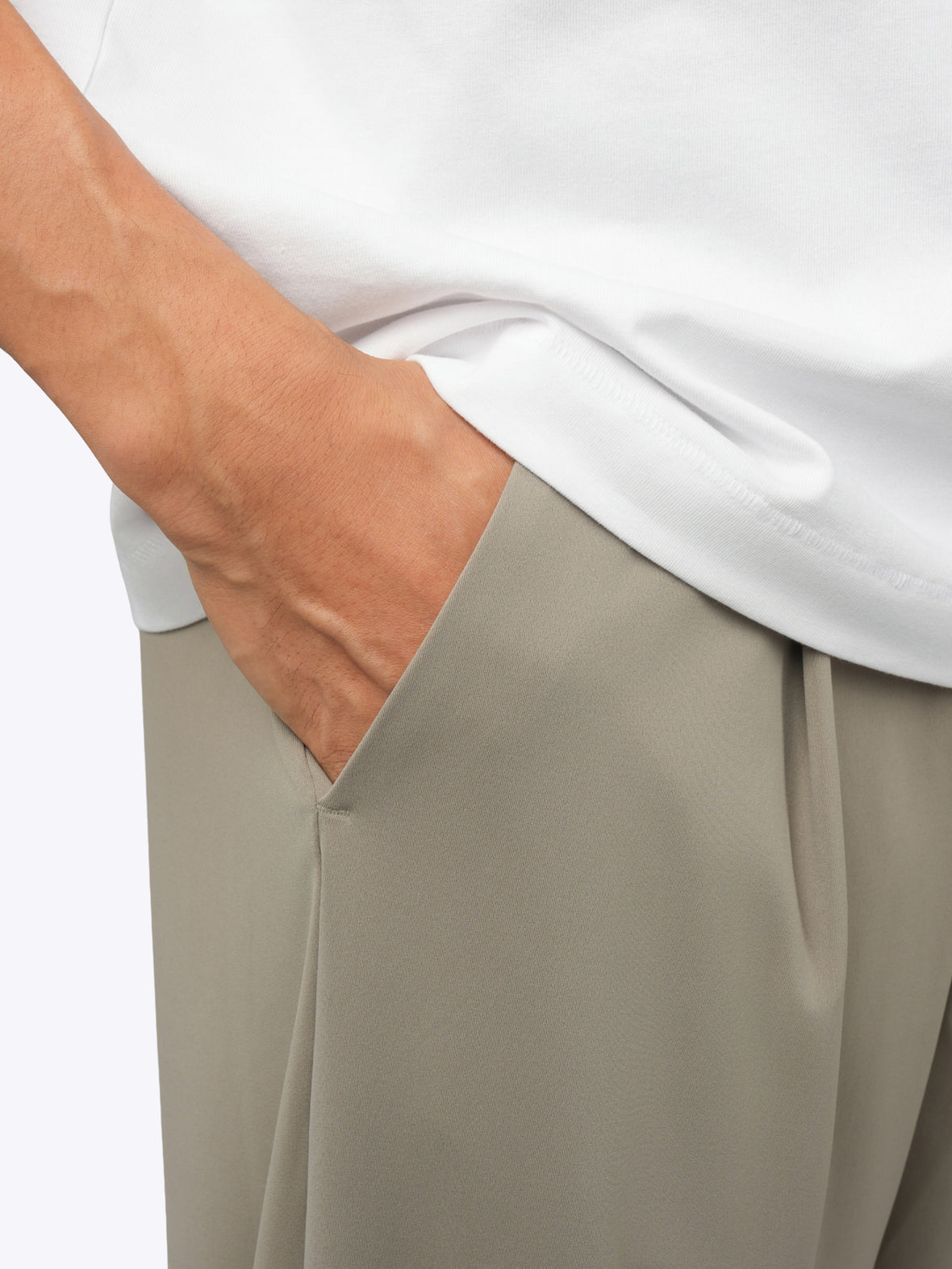 Foundation-Air Relaxed Pleated Trouser | Driftstone Relaxed-Fit