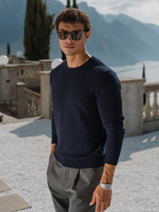 [info]--Noah is 6'2, 175lbs and wears a size M