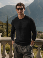 [info]--Noah is 6'2, 175lbs and wears a size M