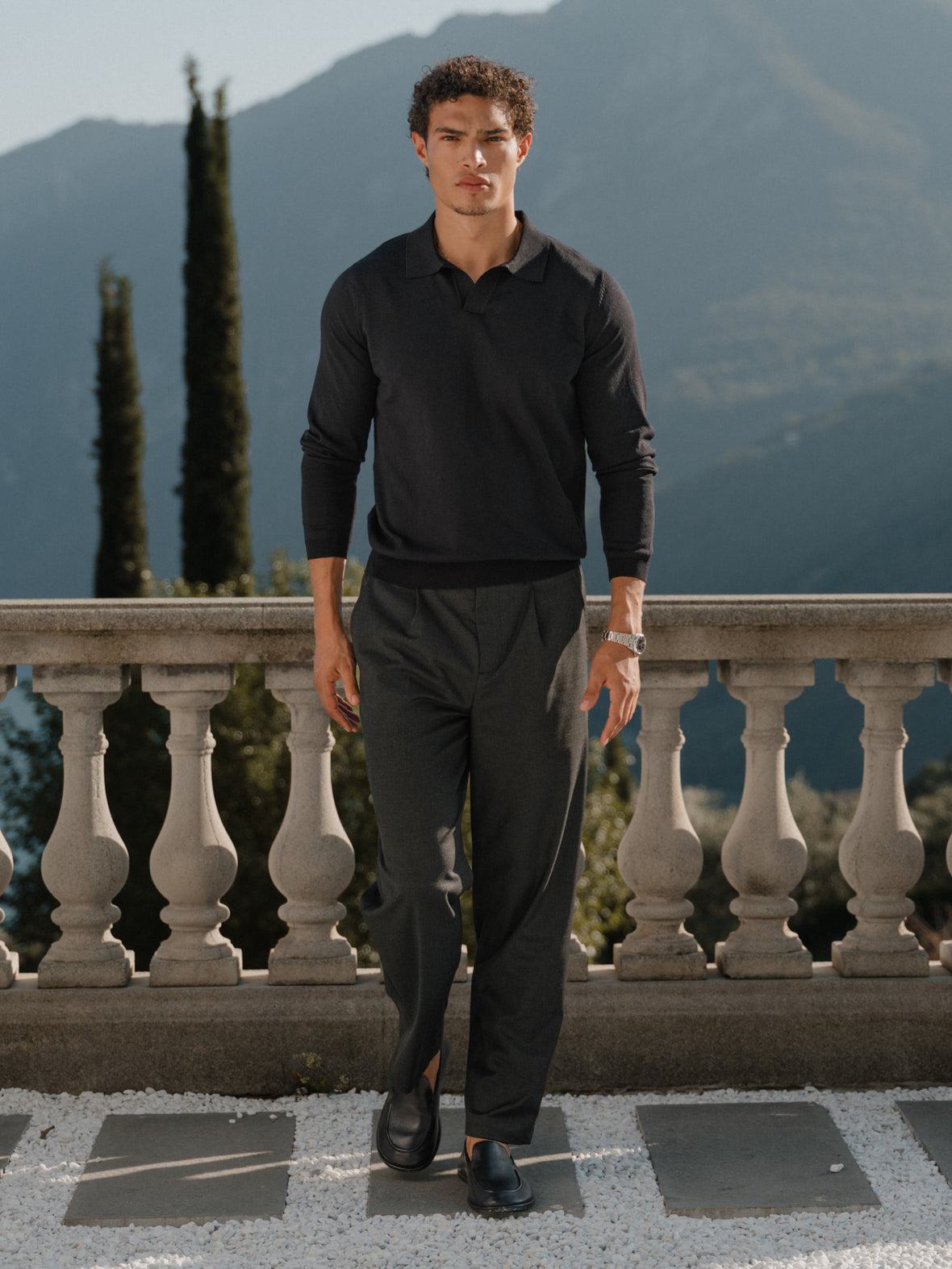 [info]--Noah is 6'2, 175lbs and wears a size M