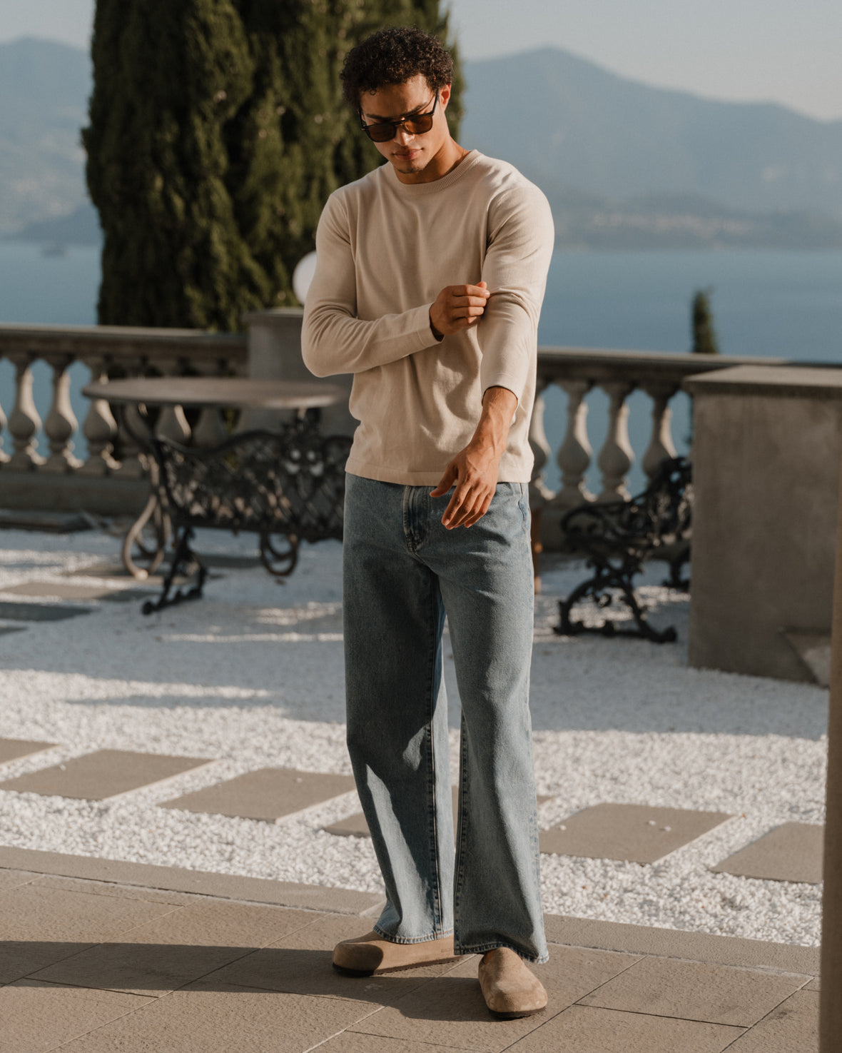 [info]--Noah is 6'2, 175lbs and wears a size M
