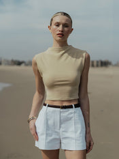 Sleeveless Tomboy Tee | Linen Slim-fit