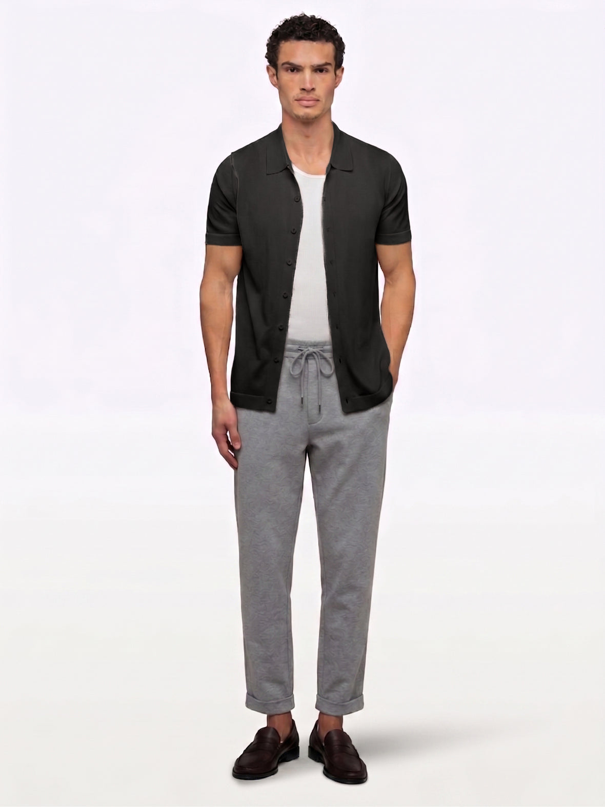 [info]--Noah is 6'2, 170lbs and wears a size M