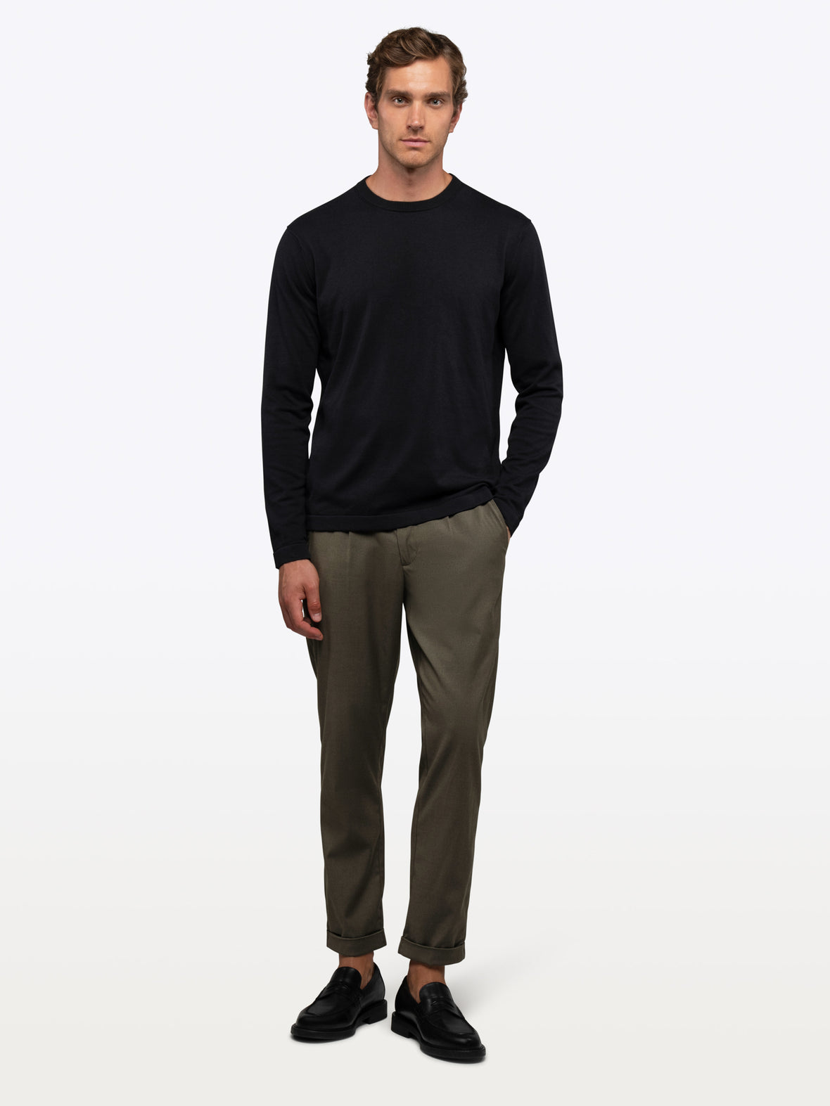 [info]--Max is 6'2, 170lbs and wears a size M