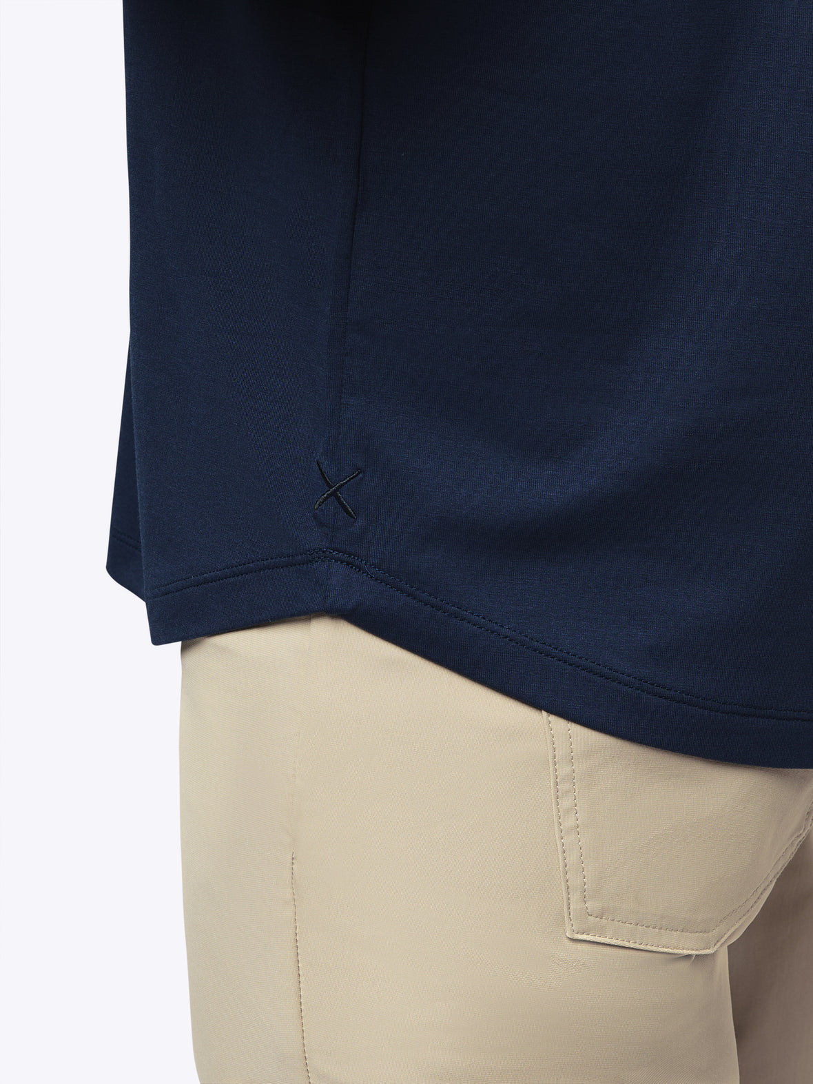 AO V-Neck Curve-Hem Tee | Iron Navy Signature-fit PYCA Pro®