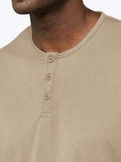 AO Henley Curve-Hem | Nomad PYCA Pro® Signature-Fit