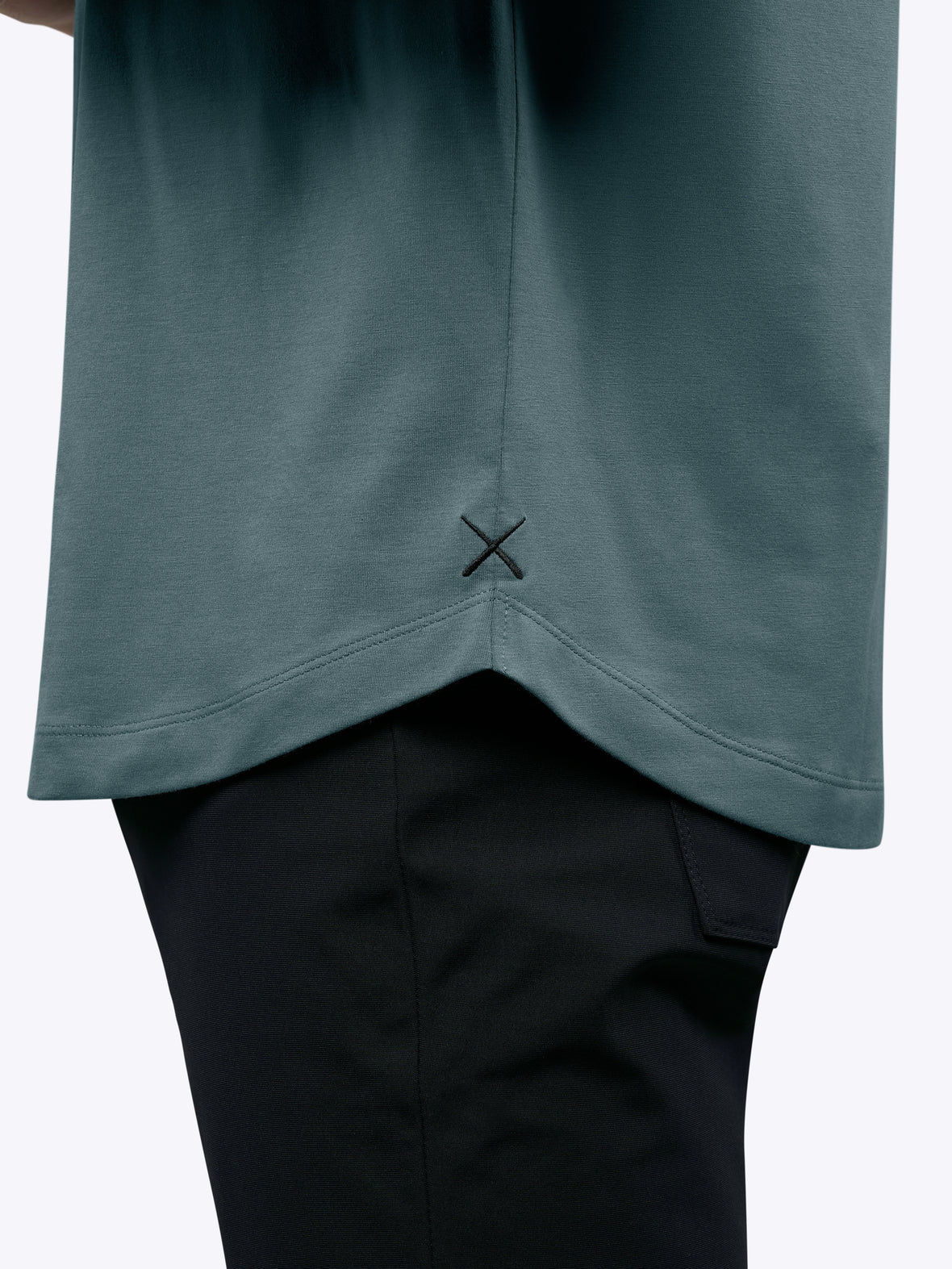 AO Henley Curve-Hem | North Atlantic Signature-Fit PYCA Pro®