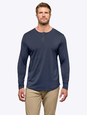 [info]--Davey is 6’2, 200lbs and wears a size XL