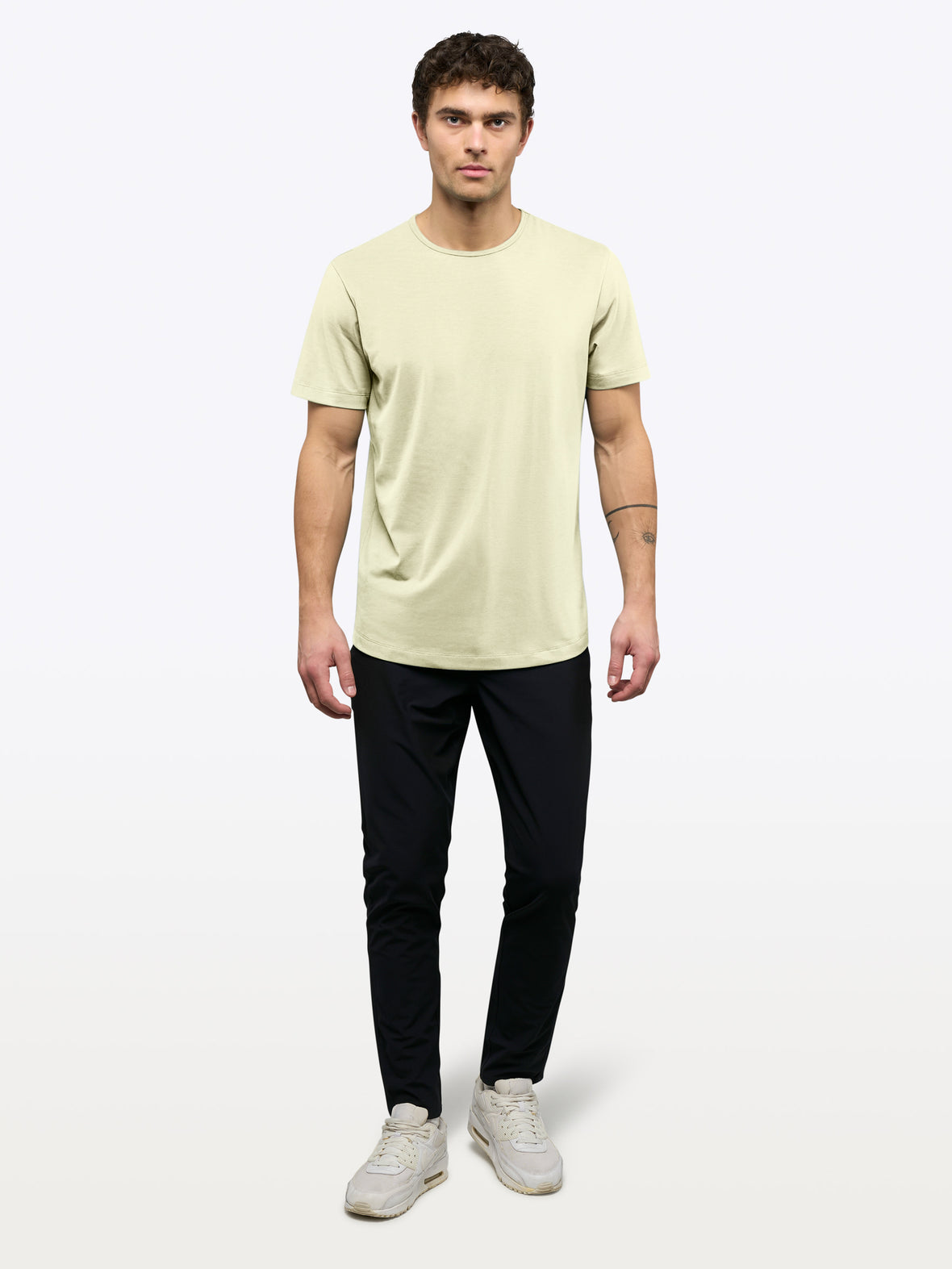 AO Curve-Hem Tee | Oyster White Signature-Fit PYCA Pro®
