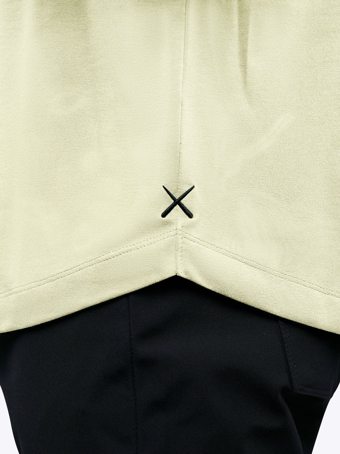 AO Curve-Hem Tee | Oyster White Signature-Fit PYCA Pro®