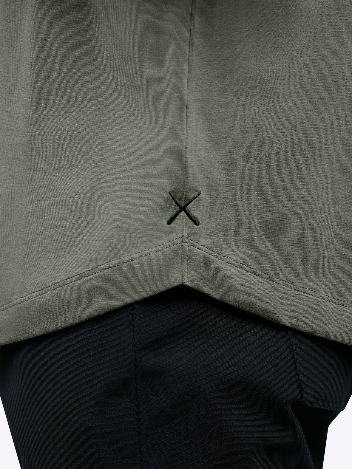 AO Curve-Hem Tee | Gunmetal Signature-Fit PYCA Pro®