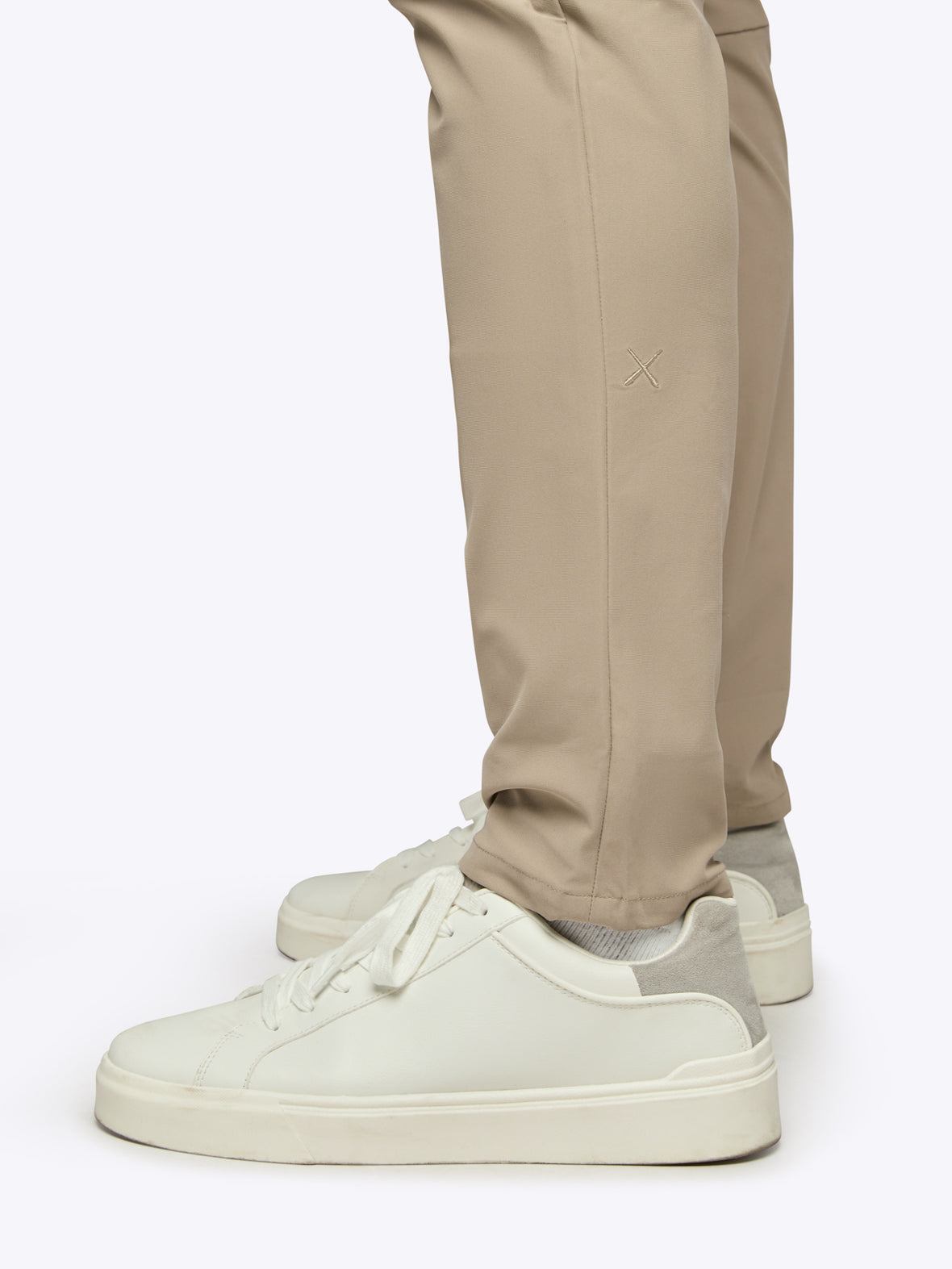 AO 5-Pocket Pant | Santal Slim-Fit Versaknit®