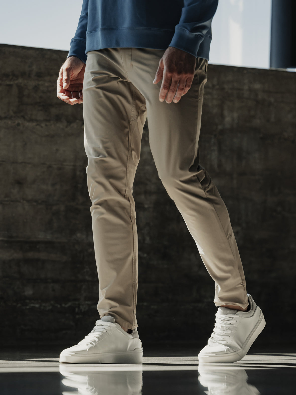 AO 5-Pocket Pant | Santal Slim-Fit Versaknit®