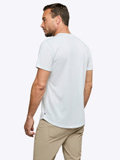 AO Henley Curve-Hem | White Signature-fit PYCA Pro®