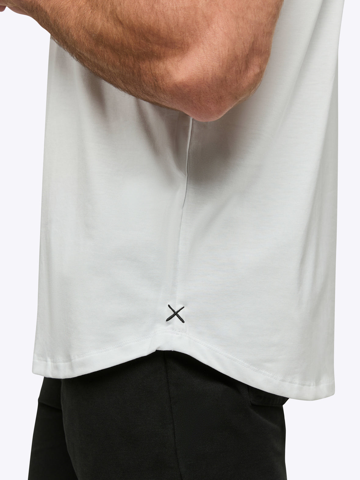 AO Curve-Hem Tee | White Signature-fit PYCA Pro®