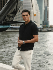 [info]--Noah is 6' 2