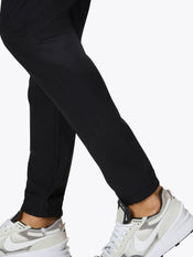 AO Jogger Tall | Black Slim-fit Versaknit®